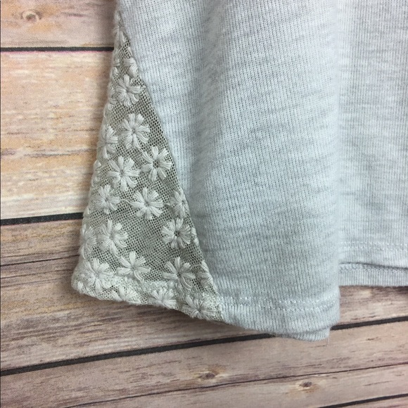 New Listing torrid 🌸🌼🌸🌼Torrid grey lace top - Picture 3 of 4
